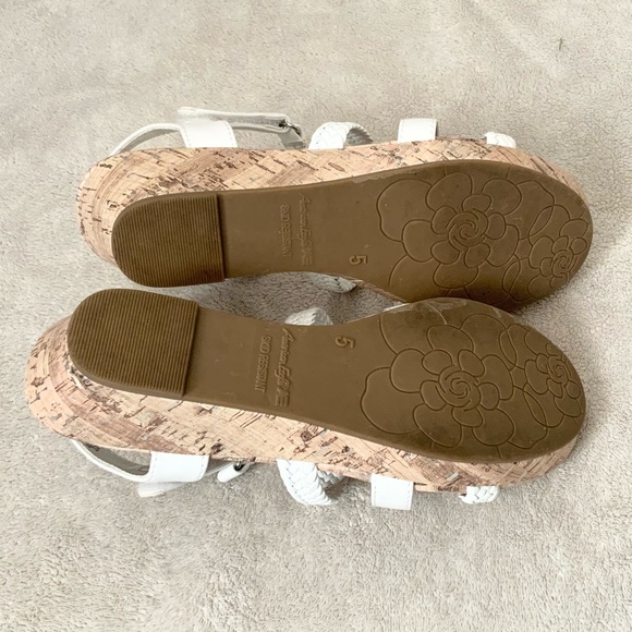 American Eagle AE By Payless White Low Wedge Strappy Sandals - Picture 3 of 6